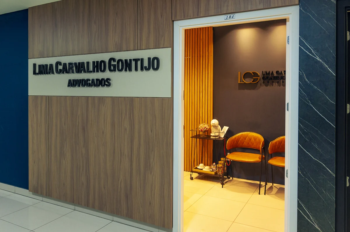 Entrada da sala 104 do Lima Carvalho Gontijo Advogados no Edifício Premium Tower